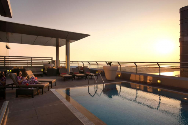 ULTIMELE LOCURI REVELION IN EMIRATE CENTRO ROTANA 3*** MIC DEJUN ZBOR DIRECT DIN OTOPENI CU TAXE INCLUSE