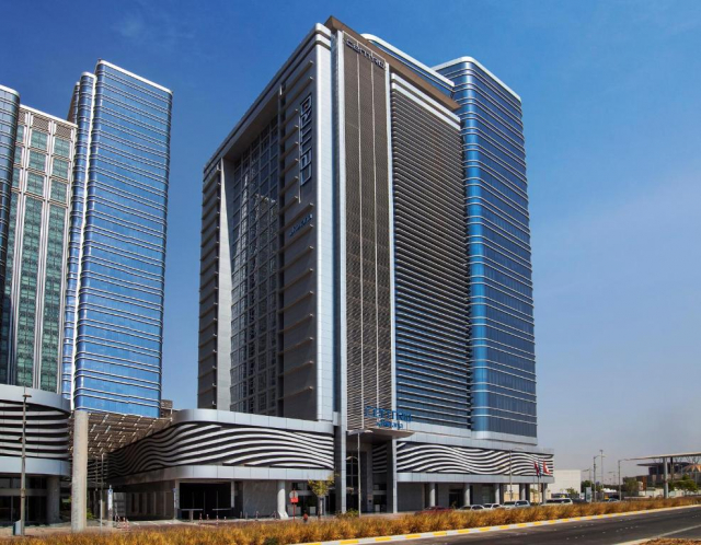 ULTIMELE LOCURI REVELION IN EMIRATE CENTRO ROTANA 3*** MIC DEJUN ZBOR DIRECT DIN OTOPENI CU TAXE INCLUSE