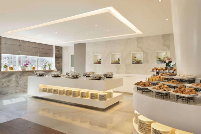 ULTIMELE LOCURI REVELION IN EMIRATE 2026 RAMADA ABU DHABI CORNCHE 4**** MIC DEJUN ZBOR DIRECT DIN OTOPENI CU TAXE INCLUSE