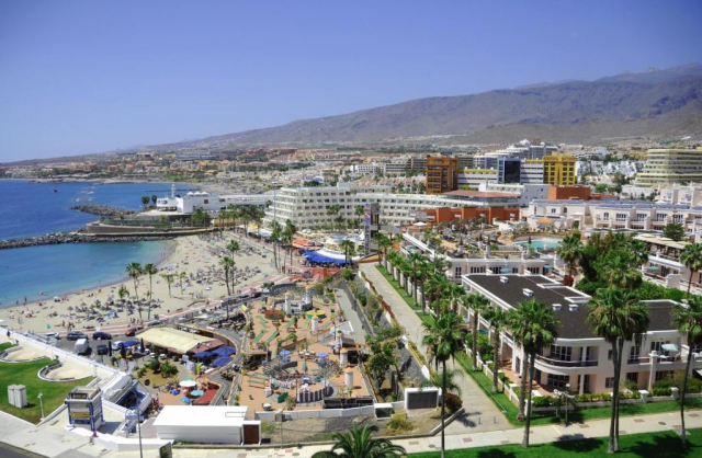 Vacanta copiilor in Tenerife:de la 725 euro cazare 7 nopti cu demipensiune+ transport avion+ toate taxele