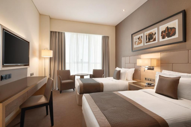 ULTIMELE LOCURI REVELION IN EMIRATE 2026 TRYP BY WHYNDHAM ABU DHABI 4**** MIC DEJUN ZBOR DIRECT DIN OTOPENI CU TAXE INCLUSE