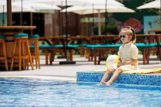 ULTIMELE LOCURI REVELION DELUXE IN EMIRATE 5***** LE  MERIDIEN ZBOR DIRECT DIN OTOPENI CU TAXE INCLUSE