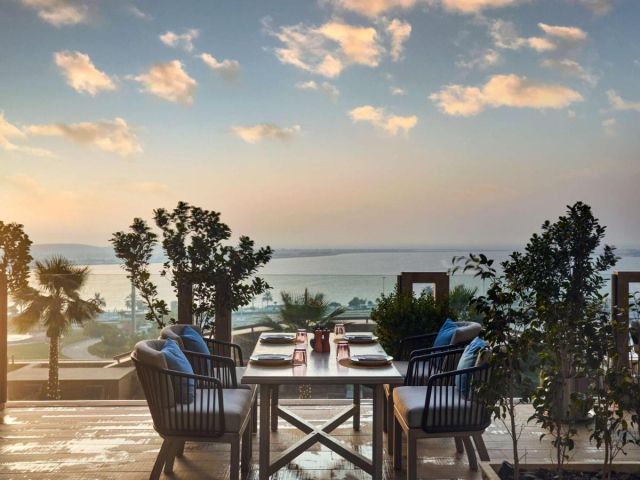 ULTIMELE LOCURI REVELION DELUXE IN EMIRATE 5***** SOFITEL ZBOR DIRECT DIN OTOPENI CU TAXE INCLUSE