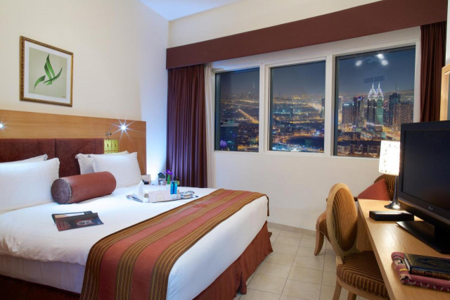 ULTRA LAST MINUTE CITY BREAK DUBAI 4**** TAMANI MARINA ZBOR DIN OTOPENI CU TAXE INCLUSE