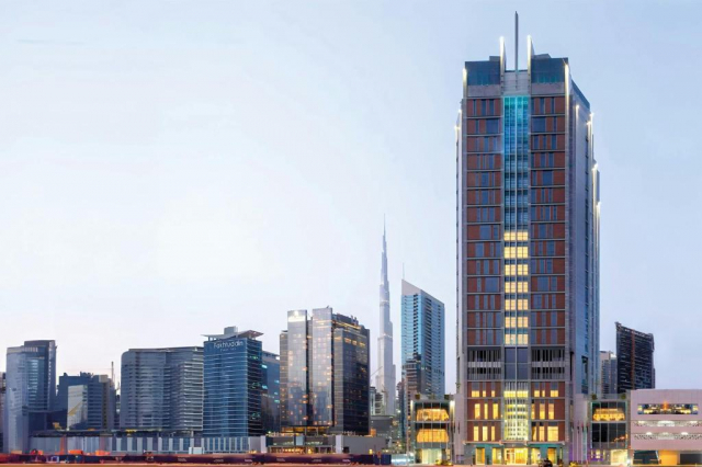 ULTRA LAST MINUTE DUBAI 5***** RENAISANCE ZBOR DIRECT DIN OTOPENI CU TAXE INCLUSE