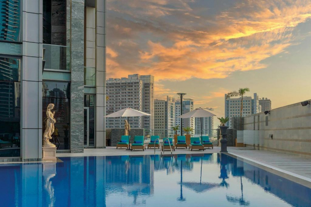 ULTRA LAST MINUTE DUBAI 5***** RENAISANCE ZBOR DIRECT DIN OTOPENI CU TAXE INCLUSE