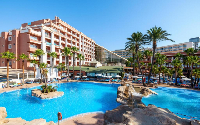 ULTRA LAST MINUTE PASTE MALAGA 7 NOPTI CAZARE CU DEMIPENSIUNE 4**** PLAYACAPRICHO ZBOR DIN CLUJ NAPOCA CU TAXE INCLUSE