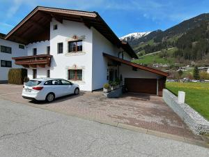 Last Minute! Hai la Ski in Austria, Zillertal, oferta bogata in reduceri mari care sunt valabile pana in 15.10.2025!