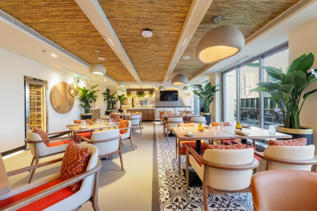 ULTIMELE LOCURI LA DUBAI AVALON  3*** MIC DEJUN ZBOR DIN OTOPENI CU TAXE INCLUSE