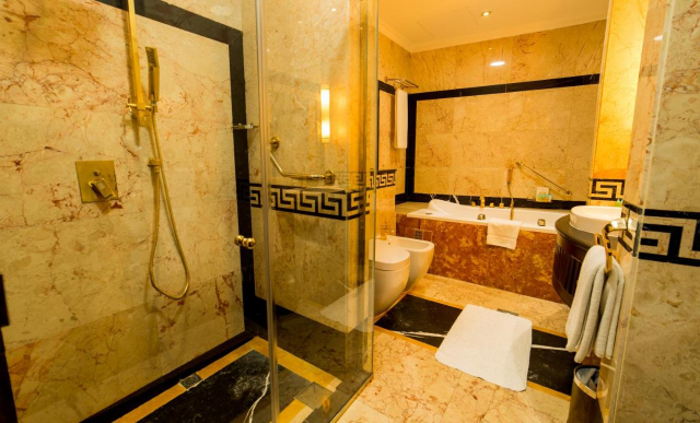ULTIMELE LOCURI  DUBAI 4**** GRAND EXCELSIOR ZBOR DIRECT DIN OTOPENI CU TAXE INCLUSE