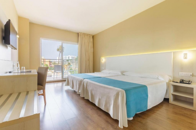 ULTRA LAST MINUTE MALAGA 7 NOPTI CAZARE CU DEMIPENSIUNE 4**** BEST SIROCO ZBOR DIN CLUJ NAPOCA CU TAXE INCLUSE