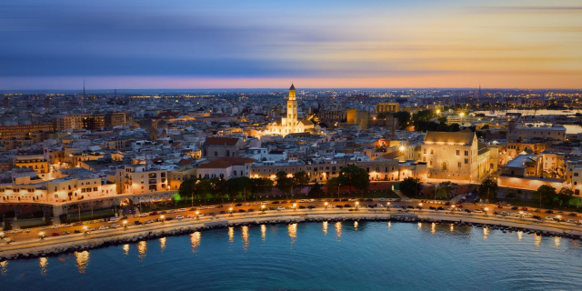 City break in Bari la doar 298 euro,avion din Bucuresti!!!Hotel Barion 4*! Ultimele locuri