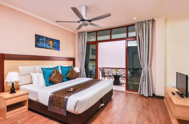 MALDIVE SUPER DEAL PLECARE IN 17.11.2025 HOTEL TRITON BEACH 3* MIC DEJUN