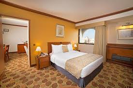  DEAL BAHRAIN PLECARE IN 02.12.2025 HOTEL RAMADA BY WINDHAM 4* PRET 449 EURO MIC DEJUN INCLUS