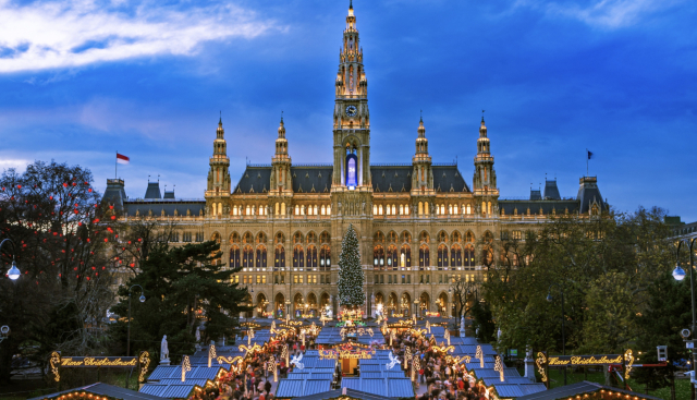 Circuit Clasic Craciun la Viena 5 zile Autocar 2025 plecare din Bucuresti 23.12 - 377  euro/persoana