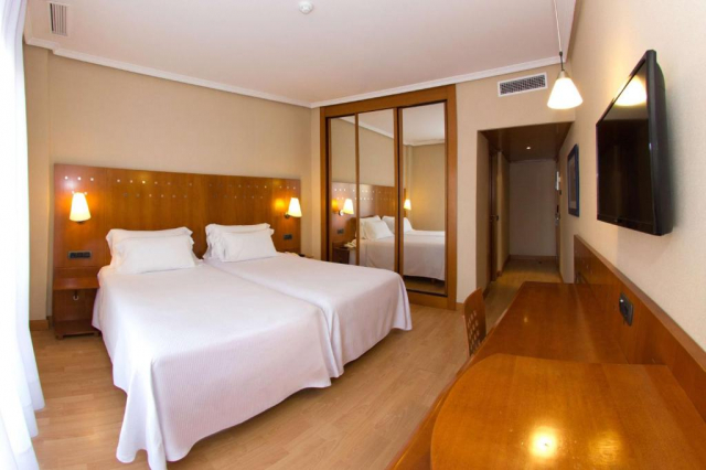 Oferta last minute MARBELLA, Spania de REVELION   (ir)