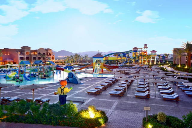 Revelion in Sharm El Sheikh: 825 euro cazare 7 nopti cu All inclusive+ transport avion+ toate taxele