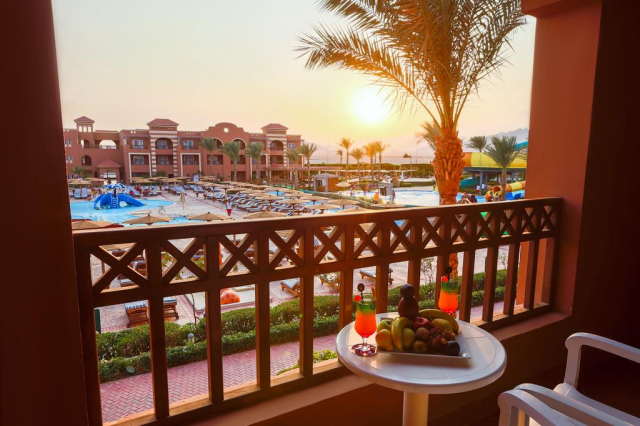 Revelion in Sharm El Sheikh: 825 euro cazare 7 nopti cu All inclusive+ transport avion+ toate taxele