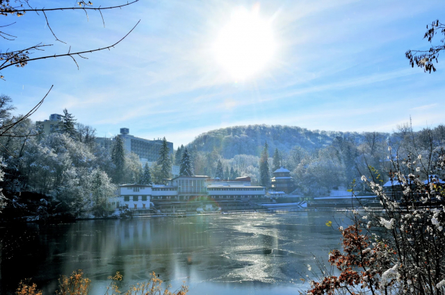 Colinde și flori dalbe de Crăciun la Sovata plecare 23.12 din Bucuresti - 370 euro/ persoana ,5 zile 