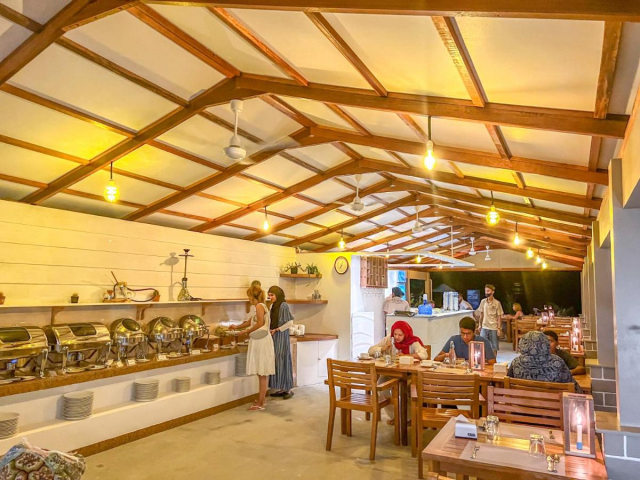 ULTRA LAST MINUTE PE PLAJA IN MALDIVE LA 4**** TRITON  BEACH ZBOR DIN OTOPENI CU TAXE INCLUSE