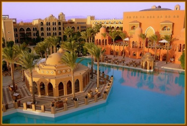 Craciun in Hurghada: 600 euro cazare 7 nopti cu All inclusive+ transport avion+ toate taxele 