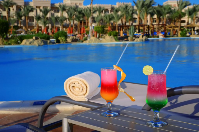 Sejur in Hurghada: 615 euro cazare 7 nopti cu All inclusive+ transport avion+ toate taxele 