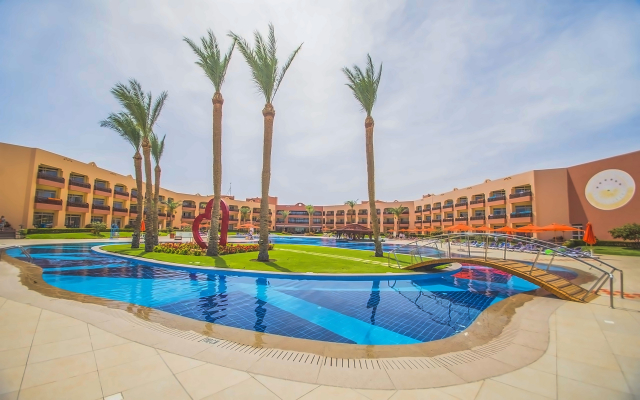 Sejur in Sharm El Sheikh: 560 euro cazare 7 nopti cu All inclusive+ transport avion+ toate taxele