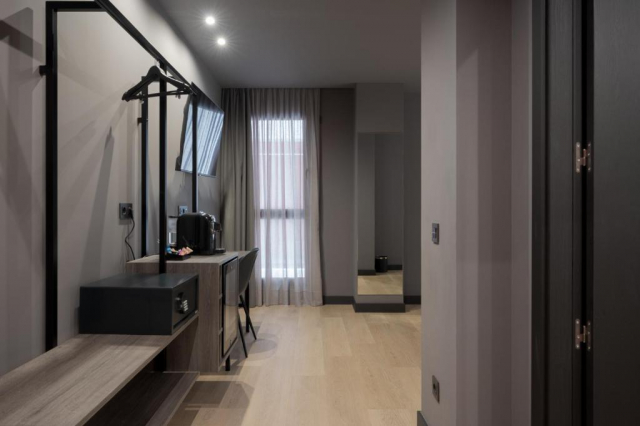 ULTRA LAST MINUTE INSULELE CANARE 4**** LIVVO LA ESCARLATA ZBOR DIRECT DIN OTOPENI CU TAXE INCLUSE