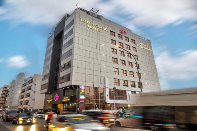 ULTRA LAST MINUTE LA DUBAI LOTUS GRAND  4****- 7 NOPTI ZBOR DIN OTOPENI CU TAXE INCLUSE