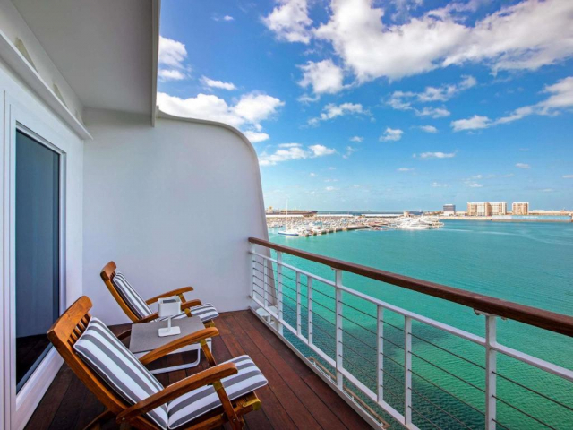 ULTIMELE LOCURI LA DUBAI 4**** QUEEN ELIZABETH  MIC DEJUN ZBOR DIN OTOPENI CU TAXE INCLUSE