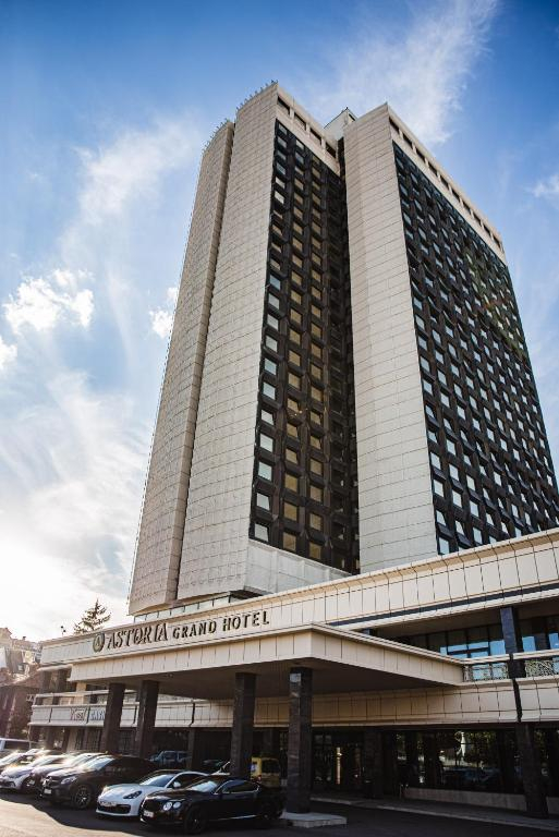 REVELION SOFIA ,PERLA BALCANILOR, AUTOCAR DIN BUCURESTI, LA HOTEL GRAND ASTORIA 3*, LA TARIFUL DE 270 EURO/PERSOANA, MIC DEJUN!