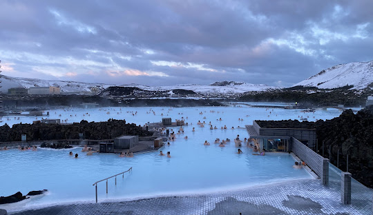 ISLANDA, TARA DE FOC SI GHEATA, AVION DIN BUCURESTI, LA HOTEL DE 3*, LA TARIFUL DE 1199 EURO/PERSOANA, MIC DEJUN!