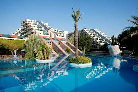 REVELION 2026 ANTALIA LIMAK LIMRA 5 * KEMER 5 NOPTI PRET 805 EURO ALL INCLUSIVE PLECARE IN 30.12.2025