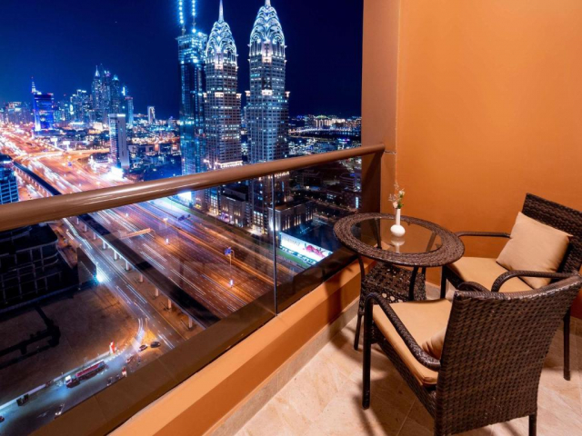 ULTIMELE LOCURI DUBAI, AVION DIN BUCURESTI, LA HOTEL MERCURE BARSHA HEIGHTS 4*, LA TARIFUL DE 845 EURO/PERSOANA, DEMIPENSIUNE!
