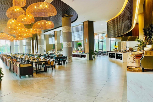 Craciun si Revelion in Vietnam: de la 1835 euro cazare 10 nopti cu mic dejun+ transport avion+ toate taxele