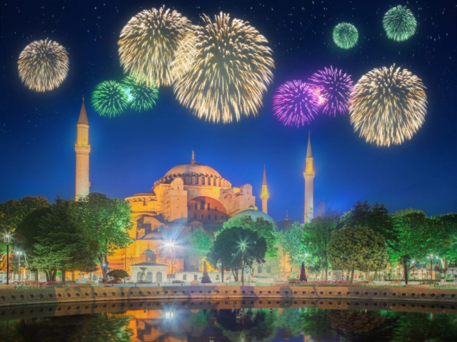 Revelion ISTANBUL - 5 nopti cazare 5* cu mic dejun + bilet avion Bucuresti + taxe aeroport + transfer = 559 euro/pers