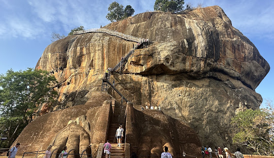 ULTIMELE LOCURI SRI LANKA, AVION DIN BUCURESTI, LA HOTEL DE 4*, LA TARIFUL DE 1465 EURO/PERSOANA, MIC DEJUN!