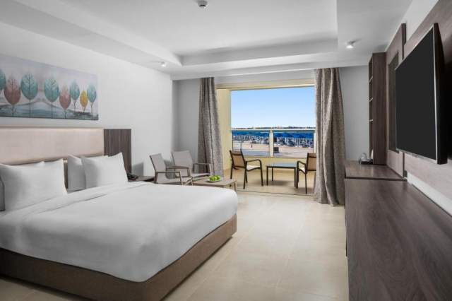 ULTIMELE LOCURI HURGHADA, AVION DIN BUCURESTI, LA HOTEL ALBATROS MAKADI 5*, LA TARIFUL DE 710 EURO/PERSOANA, AI!