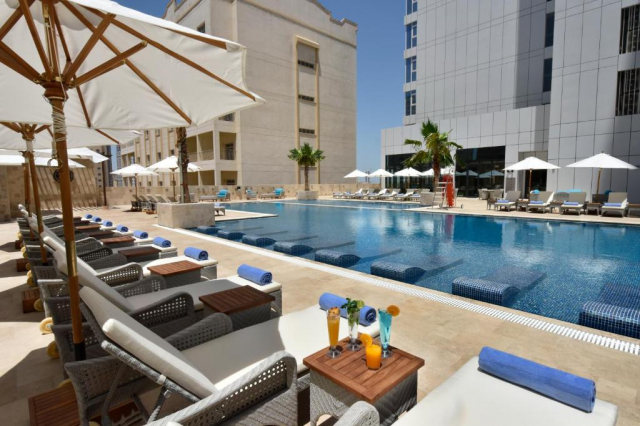 ULTIMELE LOCURI BAHRAIN, AVION DIN BUCURESTI, LA HOTEL SWISS BELSUITES ADMIRAL 4*, LA TARIFUL DE 619 EURO/PERSOANA, HB!