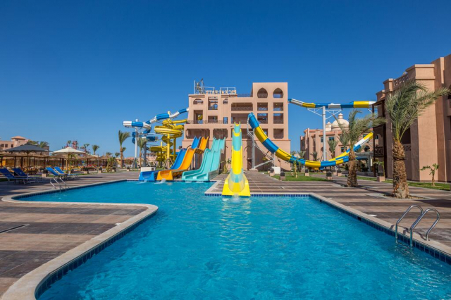 Revelion in Hurghada: 1300 euro cazare 12 nopti cu All inclusive+ transport avion+ toate taxele 