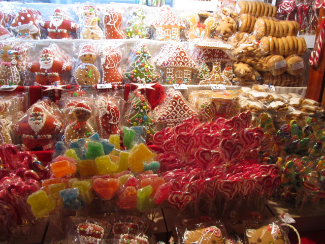 10.12 Zbor Bucuresti, Piete de Craciun cu farmec Nordic - Tallinn si Riga, 499 euro/pers 7 nopti mic dejun