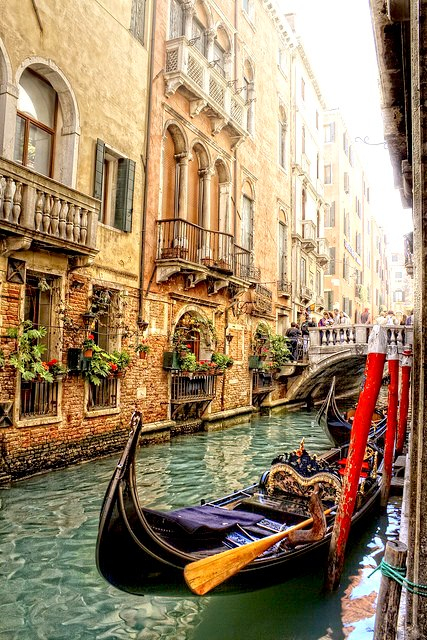 Bucura-te de farmecul Venetiei, acum de la doar 145 euro, zbor inclus!