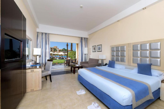 Craciun in Hurghada: 575 euro cazare 7 nopti cu Ultra All inclusive+ transport avion+ toate taxele 