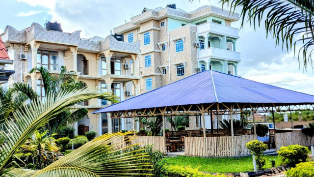 ULTRA LAST MINUTE ZANZIBAR CROWN NUNGWI 7 NOPTI ZBOR DIRECT DIN OTOPENI CU TAXE INCLUSE