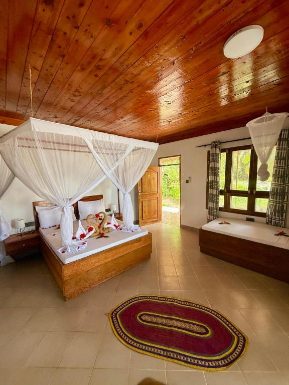 ZANZIBAR, AVION DIN BUCURESTI, LA HOTEL MAMBO OCEAN RESORT 4*, LA TARIFUL DE 1560 EURO/PERSOANA, PENSIUNE COMPLETA!