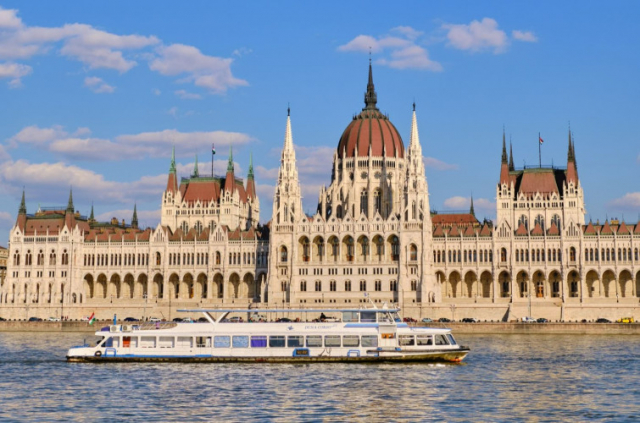 CIRCUIT DE MARTISOR - BUDAPESTA + VIENA