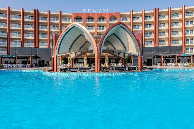 ULTIMELE LOCURI  HURGHADA  485  euro/persoana  plecare 07.01 din Cluj -Rewaya Majestic Resort
