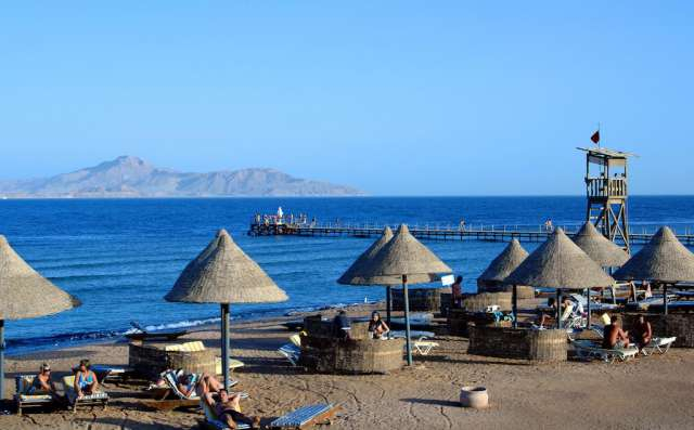 21.01 Zbor Bucuresti, Sharm,  Parrotel Beach Resort 5* all inclusive 465 euro/pers/ 7 nopti/taxe aeroport incluse+transfer