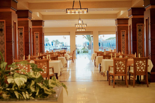 ULTIMELE LOCURI HURGHADA, AVION DIN CLUJ-NAPOCA, LA HOTEL GRAVITY SAHL 5*, LA TARIFUL DE 635 EURO/PERSOANA, AI!