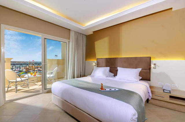 ULTIMELE LOCURI HURGHADA, AVION DIN CLUJ-NAPOCA, LA HOTEL TITANIC ROYAL 5*, LA TARIFUL DE 650 EURO/PERSOANA, AI!